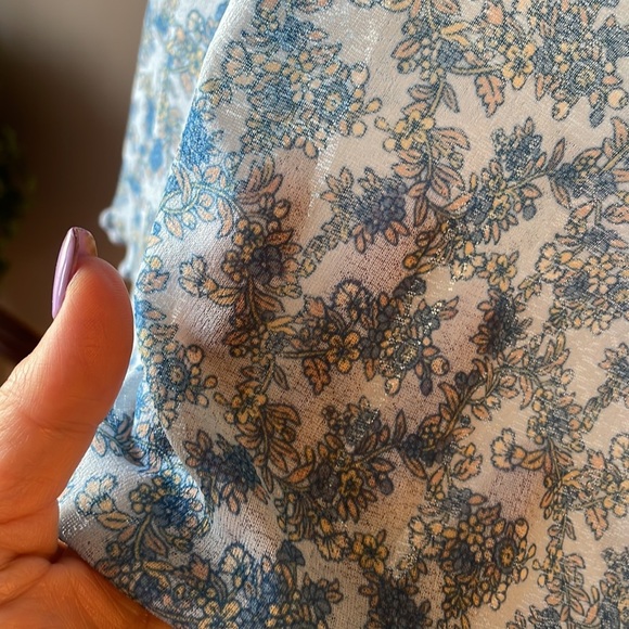 Motherhood maternity garden blue floral top semi sheer flutter short sleeve Lrg - Picture 6 of 11